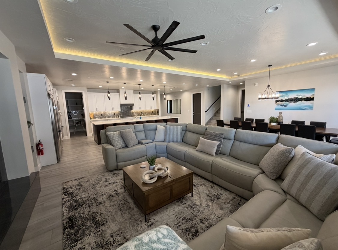 Spacious lodging living area