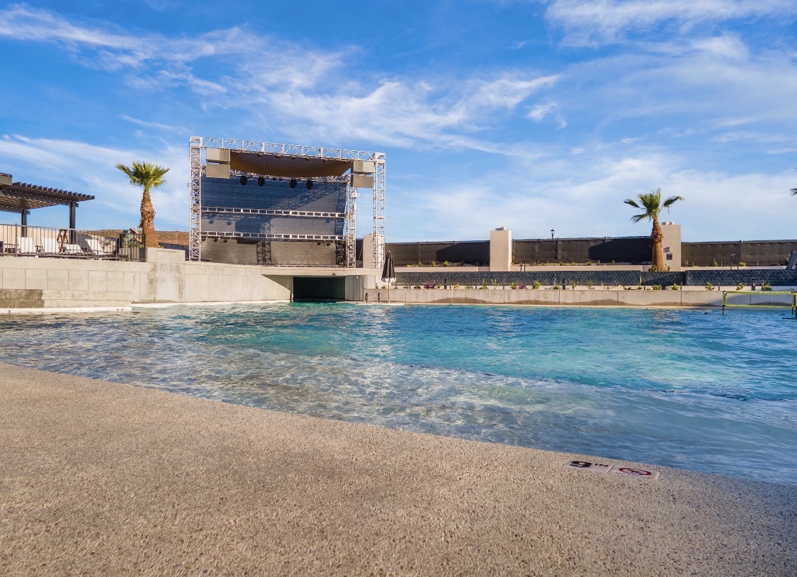 FLOW-rider wave pool